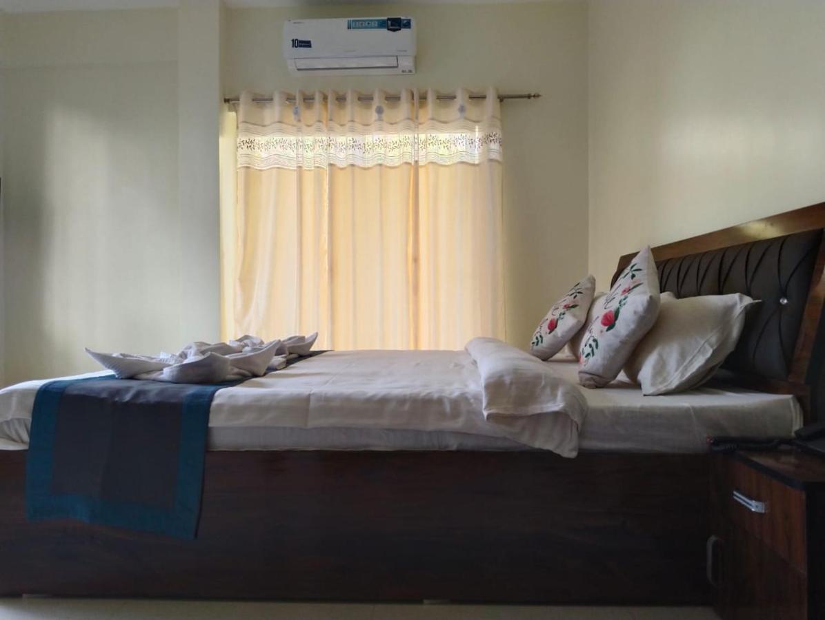 Silver Waves And Resorts Hotel Morjim