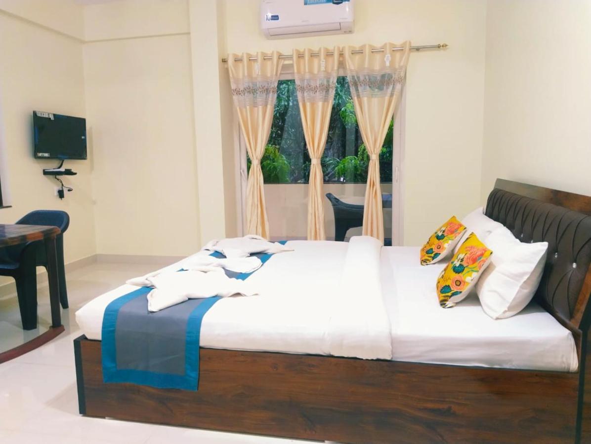 Silver Waves And Resorts Hotel Morjim